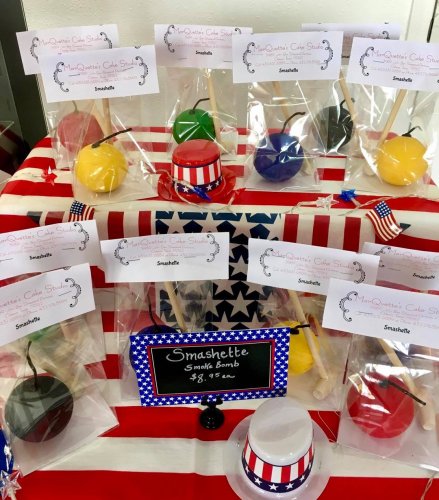 Carousel post from marquettescakestudio.