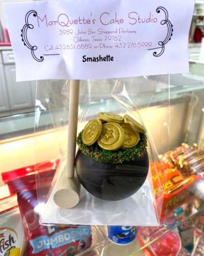 Photo post from marquettescakestudio.