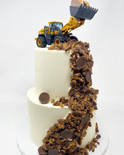 Photo post from famous_creations_catering.