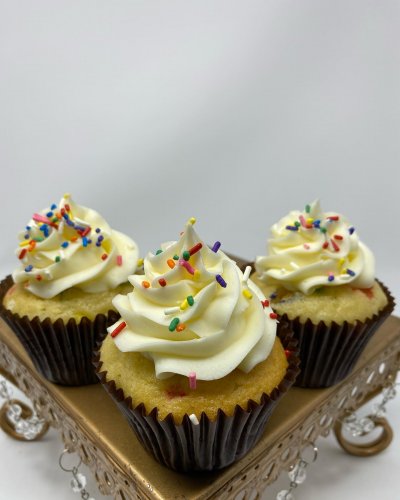 Carousel post from famous_creations_catering.