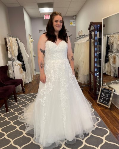 Photo post from thecurvybridenj.