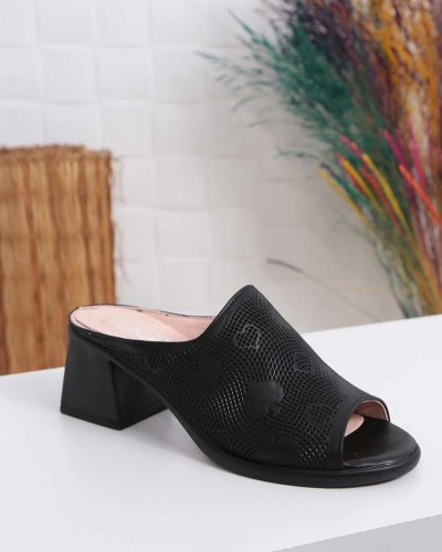 Carousel post from ossoshoes.