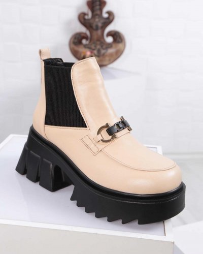 Carousel post from ossoshoes.