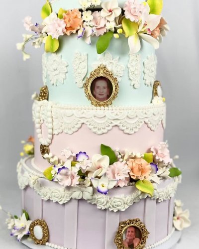 Photo post from marquettescakestudio.