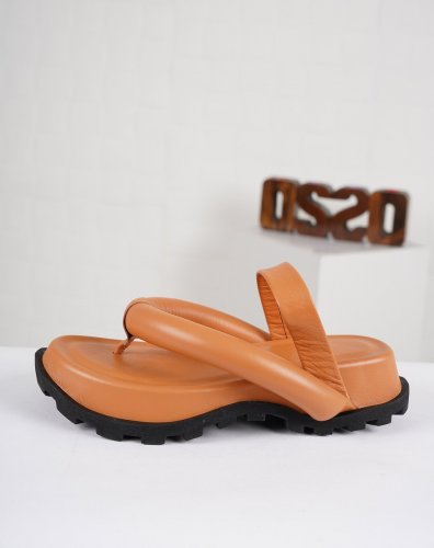 Carousel post from ossoshoes.