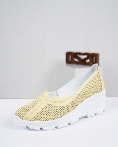 Carousel post from ossoshoes.