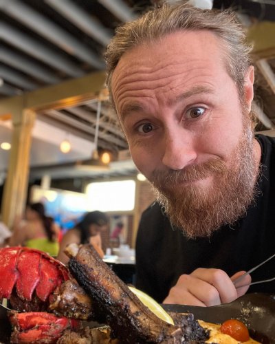 Carousel post from trekdirtyto.me.