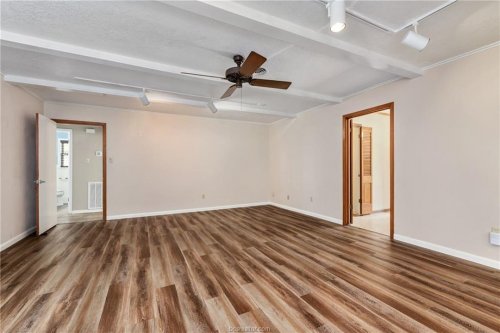 Carousel post from aggierelo.