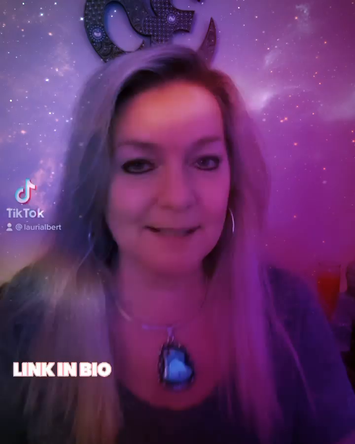 Video post from laurialbert_happymedium.