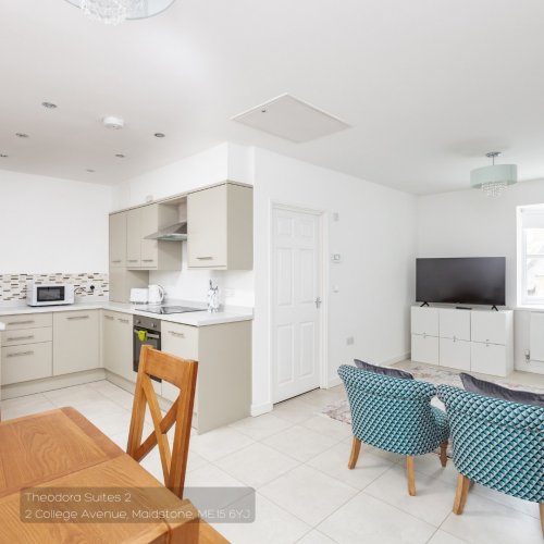 Photo post from kasarstays.