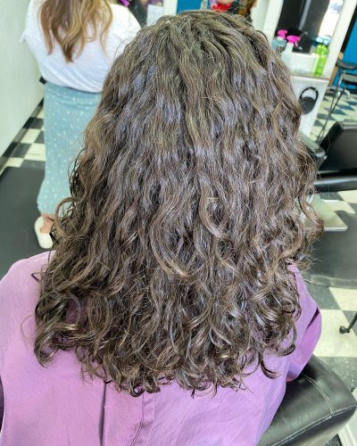 Carousel post from hairbyjessenia.