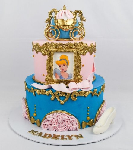 Photo post from marquettescakestudio.