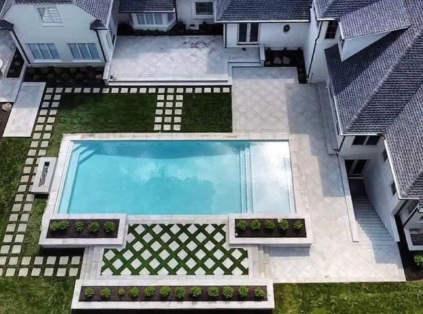 Carousel post from techobloc.