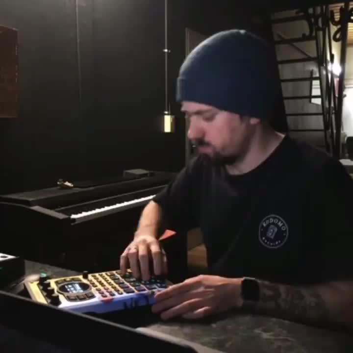 Video post from owae.ga.