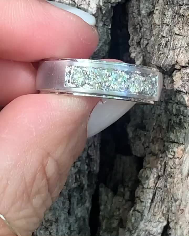 Carousel post from annelizabethjewelry.