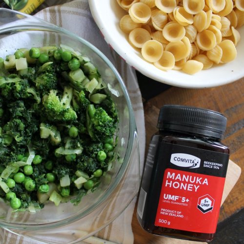 Carousel post from comvita_nz.