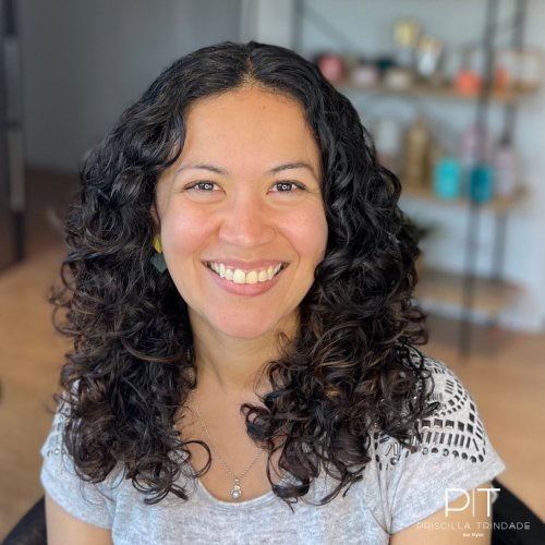 Carousel post from trindadehairstylist.