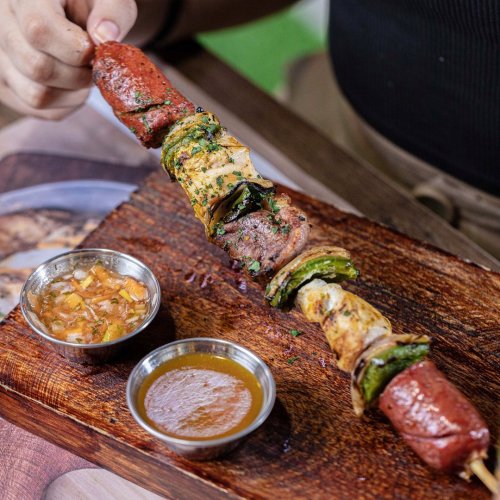 Carousel post from morogrill.