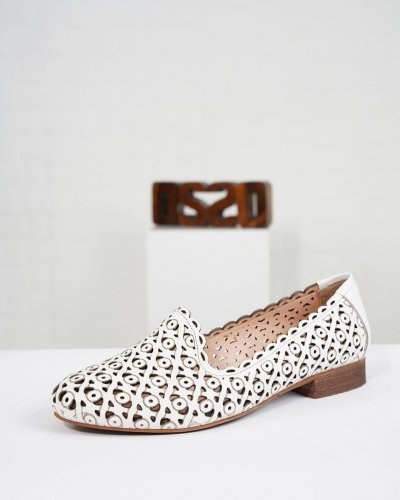 Carousel post from ossoshoes.
