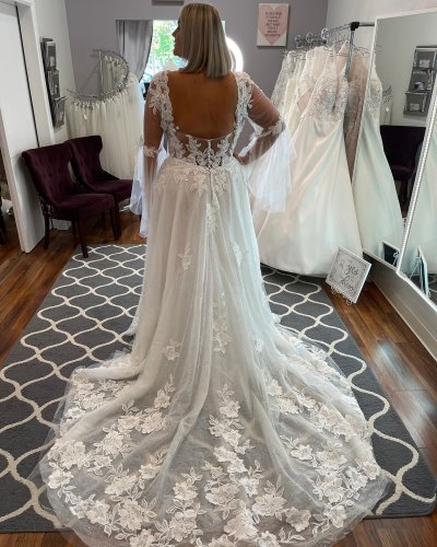 Photo post from thecurvybridenj.