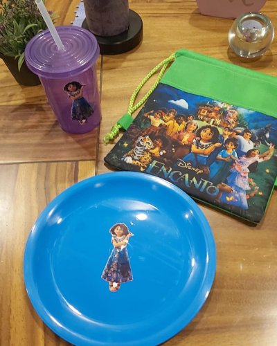 Carousel post from la_gifteria.