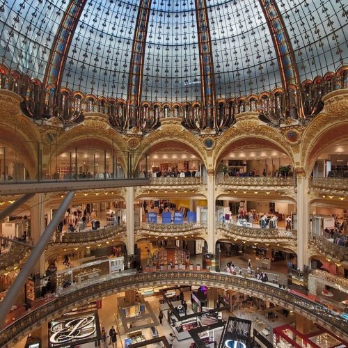 Carousel post from taucktravel.