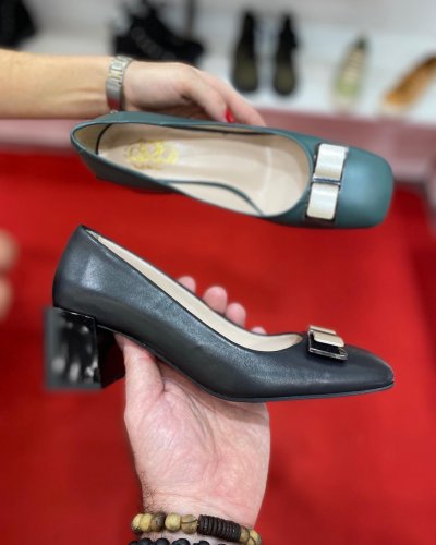 Carousel post from ossoshoes.