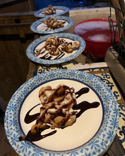 Carousel post from trekdirtyto.me.