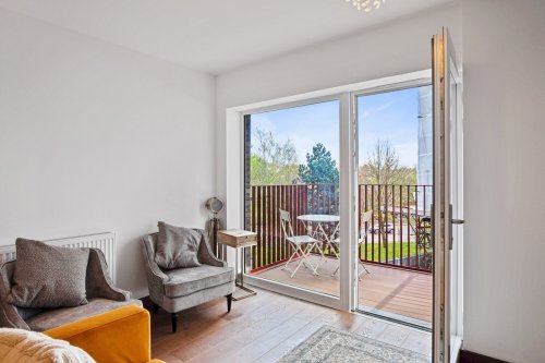 Photo post from kasarstays.