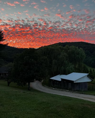 Photo post from trekdirtyto.me.