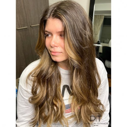 Carousel post from trindadehairstylist.