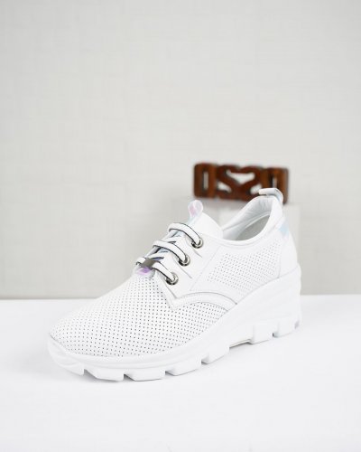 Carousel post from ossoshoes.