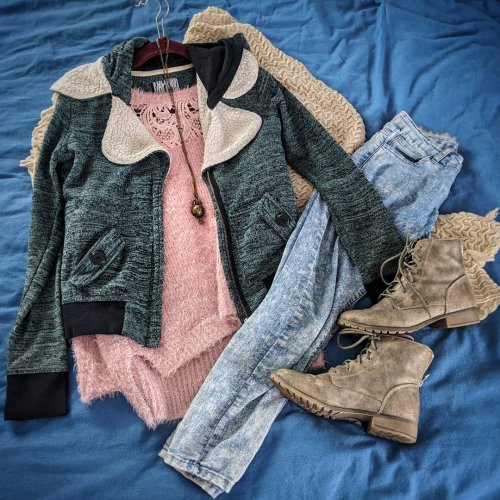 Photo post from storybehindthecloth.