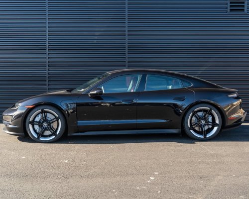 Carousel post from porschewarrington.