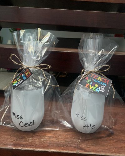 Carousel post from la_gifteria.