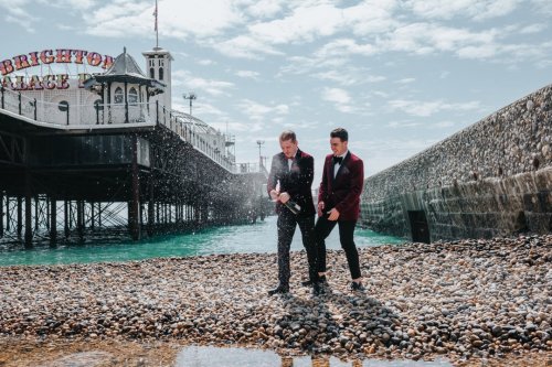 Carousel post from prettyandpunkweddings.