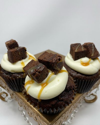 Carousel post from famous_creations_catering.