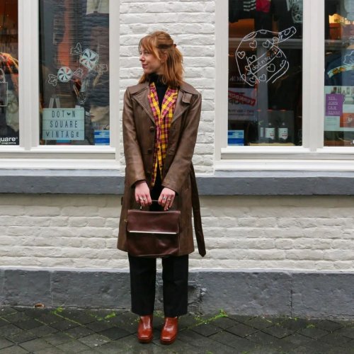 Carousel post from dotnsquare_vintage.