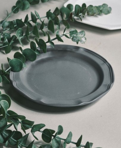 Carousel post from crane_living.