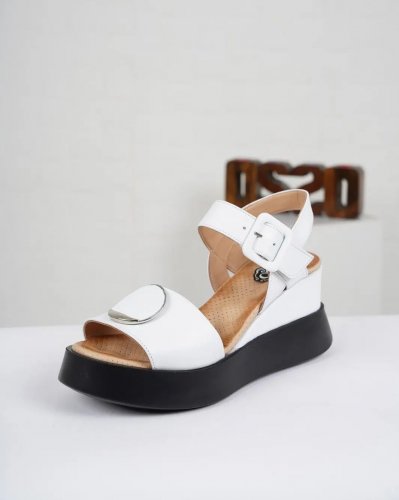 Carousel post from ossoshoes.