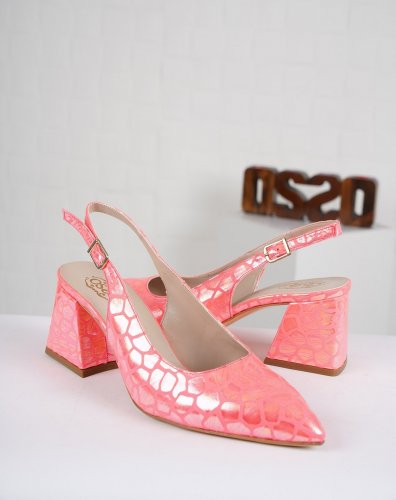 Carousel post from ossoshoes.
