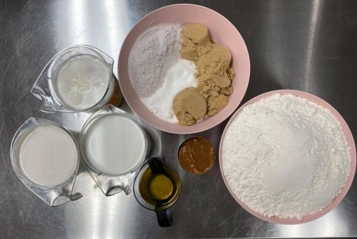 Carousel post from marquettescakestudio.