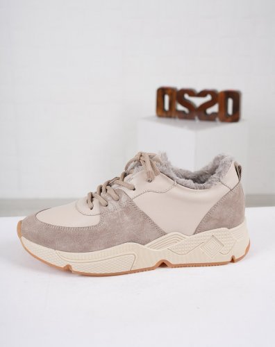 Carousel post from ossoshoes.