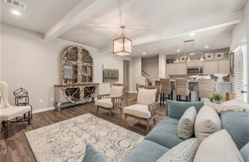 Carousel post from aggierelo.