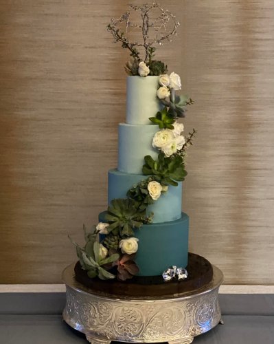 Photo post from marquettescakestudio.