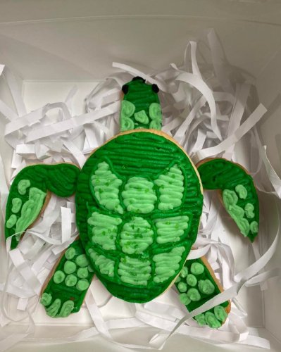 Carousel post from marquettescakestudio.