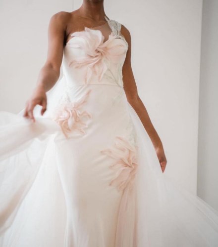Photo post from lelitebridal.