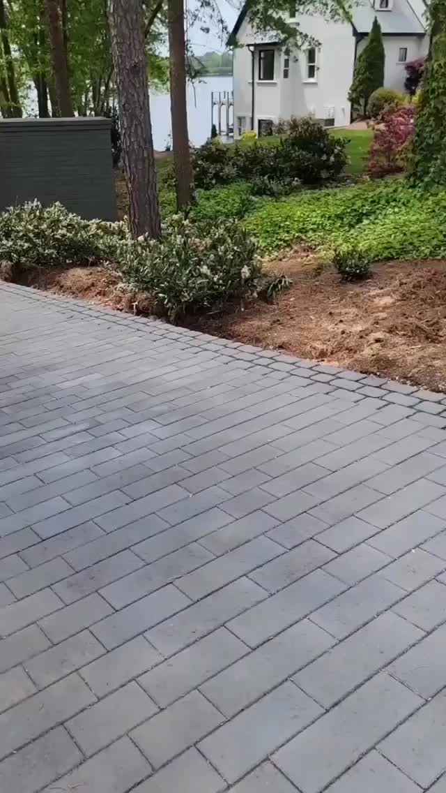 Video post from techobloc.