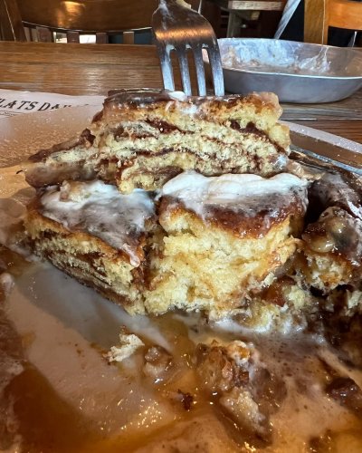 Carousel post from trekdirtyto.me.