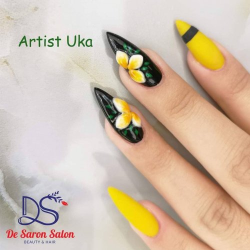 Photo post from desaronsalon.